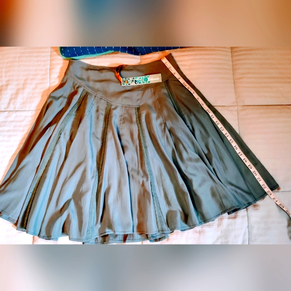 Ruffled Knee Length Skirt